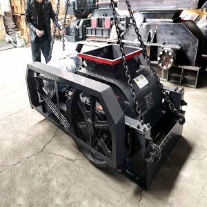 2PG610X400對輥破碎機(jī)發(fā)貨圖片_發(fā)往湖北十堰_(dá)破碎鵝卵石