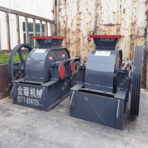 2PG250x250小型對輥破碎機發貨圖片_發往云南瑞麗_實驗室用