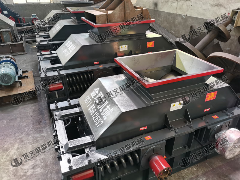 大型對輥破碎制砂機有哪些優勢，購買一臺需要多少錢？