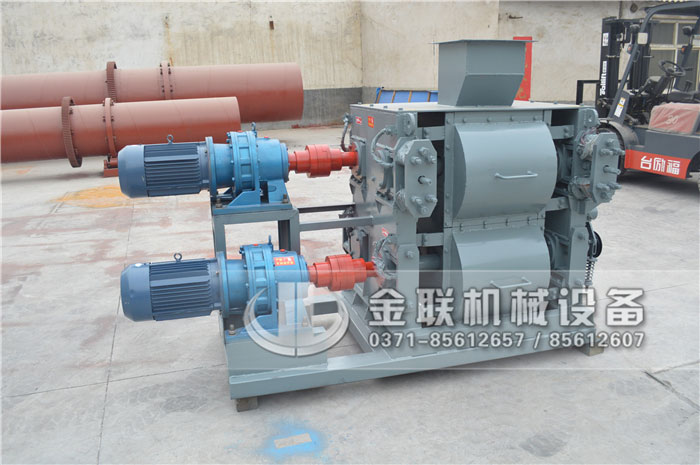 四輥式制砂機(jī)的齒輥磨損了能換嗎，怎么換？