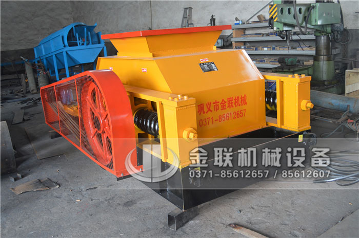 齒式破碎機是怎樣調整排料口大小的,型號有哪些? 齒式破碎機是怎樣調整排料口大小的,型號有哪些?