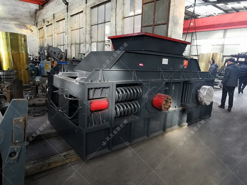 2PG1510直連式大型對輥破碎機設備發往福建