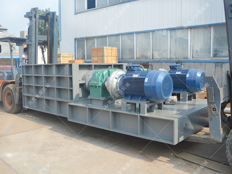 大型強力分級雙齒輥破碎機發(fā)貨圖片_發(fā)往山東_破碎煤炭