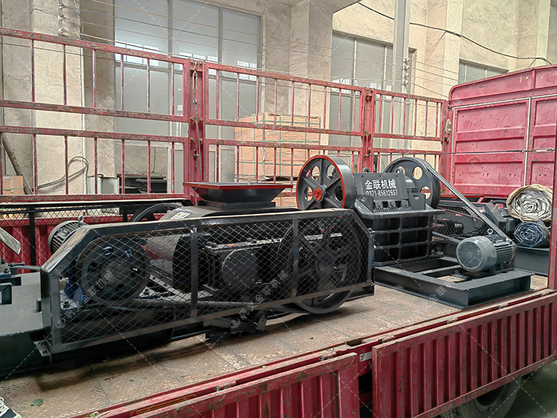 不挑食的 “實力派”：雙齒輥破碎機如何輕松應對礦石開采中的多樣物料？?