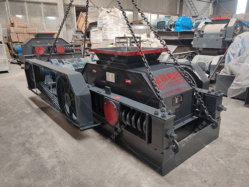 結(jié)構(gòu)決定性能:雙齒輥的“雙齒咬合”設(shè)計(jì),如何成就其優(yōu)越破碎效果? 結(jié)構(gòu)決定性能:雙齒輥的“雙齒咬合”設(shè)計(jì),如何成就其優(yōu)越破碎效果?