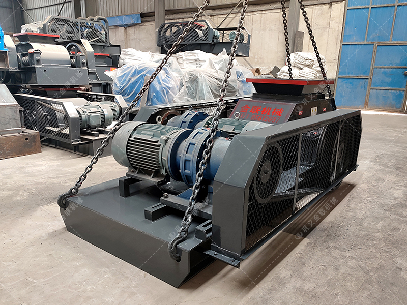 結(jié)構(gòu)決定性能:雙齒輥的“雙齒咬合”設(shè)計(jì),如何成就其優(yōu)越破碎效果? 結(jié)構(gòu)決定性能:雙齒輥的“雙齒咬合”設(shè)計(jì),如何成就其優(yōu)越破碎效果?