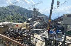 小型雙光輥粉碎機的型號有哪些，它是怎么作業(yè)的？